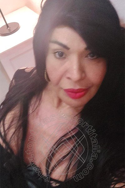 Foto selfie 54 di Tainá Oliveira transescort Prato