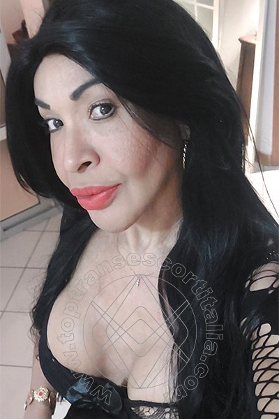 Foto selfie 53 di Tainá Oliveira transescort Prato