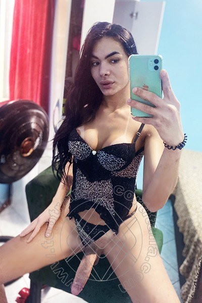 Foto selfie hot 15 di Kelly Melo Pornostar transescort Bari
