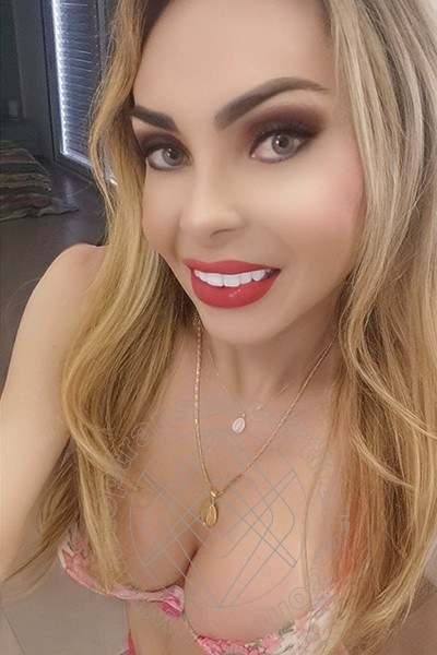 Foto selfie 10 di Chrystal Medeiros Pornostar transescort Montesilvano