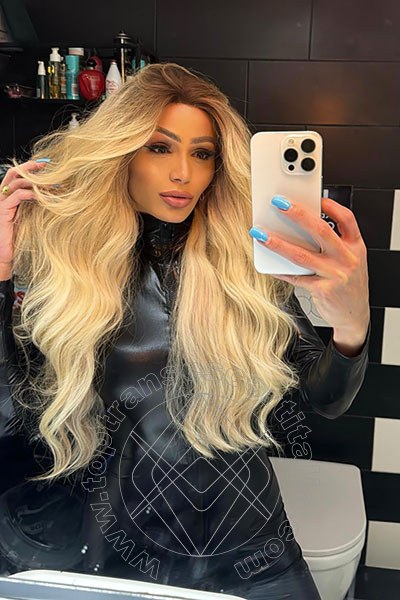 Foto selfie 23 di Fernanda Ambrosio transescort Milano