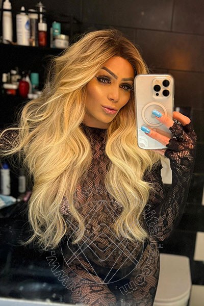 Foto selfie 21 di Fernanda Ambrosio transescort Milano