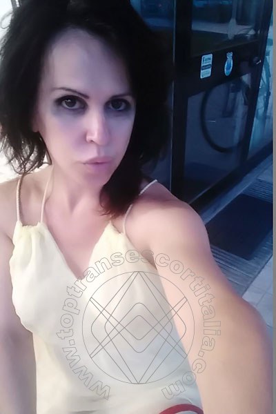 Foto selfie 78 di Raffaella Bastos transescort Ceres