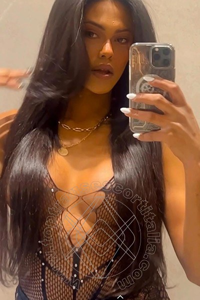 Foto selfie 2 di Aline Ketson Pornostar transescort Mestre