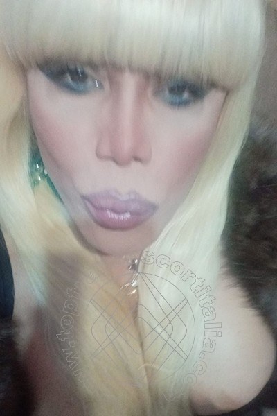 Foto selfie 410 di Nicole Vip Venturiny transescort Milano