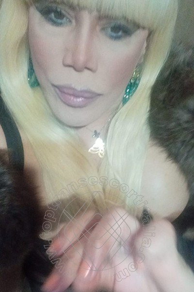 Foto selfie 360 di Nicole Vip Venturiny transescort Milano