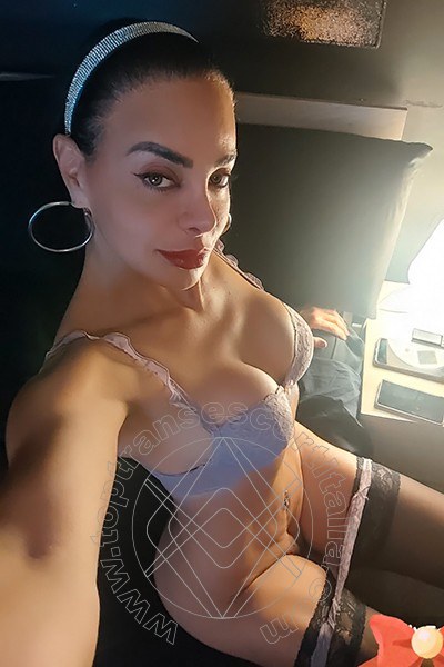 Foto selfie hot 3 di Kartika transescort Brescia