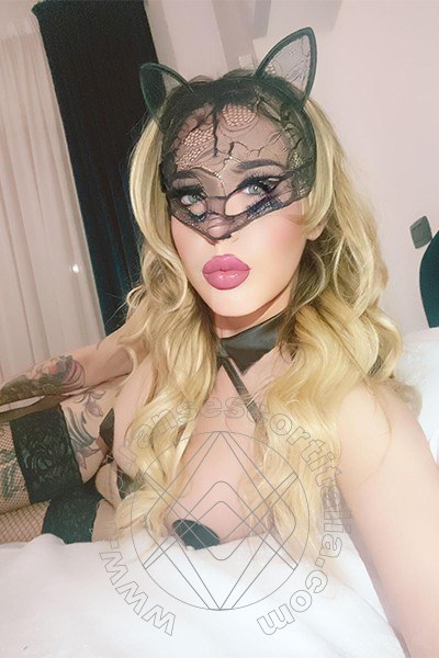 Foto selfie 3 di Rossana Bulgari transescort Manfredonia