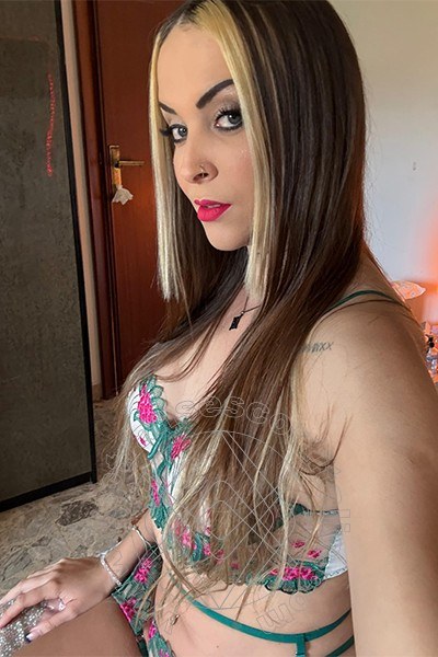 Foto selfie di Jessy Operata transescort Alba Adriatica