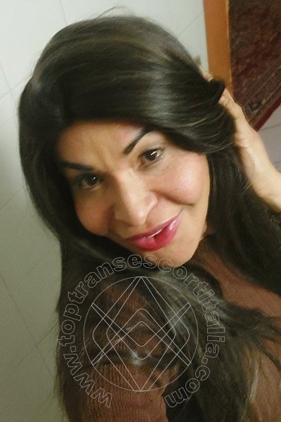 Foto selfie 38 di Tainá Oliveira transescort Prato