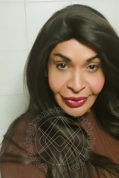 Foto selfie di Tainá Oliveira transescort Prato