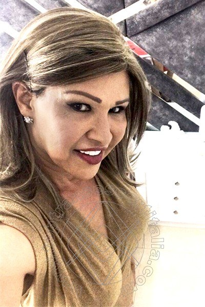 Foto selfie di Paola transescort Villa Rosa