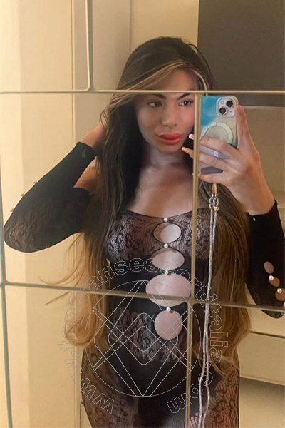 Foto selfie 11 di Kelly Melo Pornostar transescort Bari