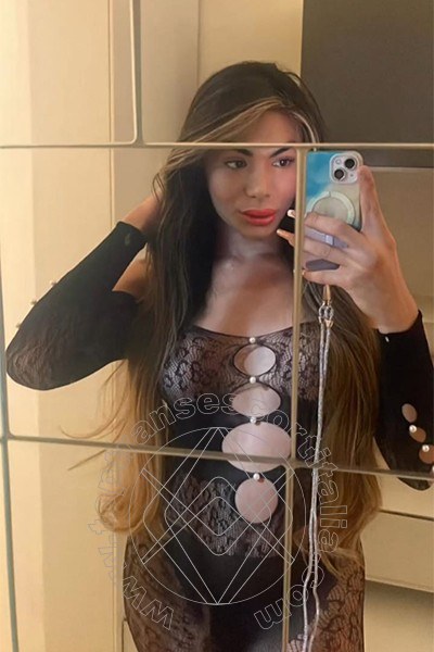 Foto selfie 5 di Kelly Melo Pornostar transescort Bari