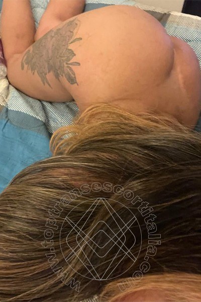 Foto selfie 3 di Kelly Melo Pornostar transescort Bari
