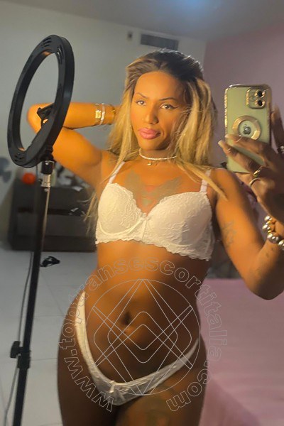 Foto selfie 30 di Lorena Diniz transescort Viareggio