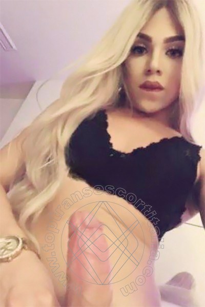 Foto selfie hot di Angela transescort Rieti