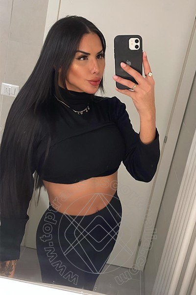 Foto selfie di Julia Azevedo transescort Atene