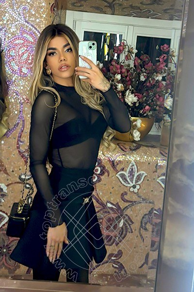 Foto selfie 27 di Rafaella Menicucci Xxl transescort Napoli