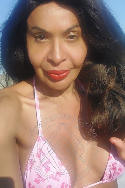 Foto selfie 25 di Tainá Oliveira transescort Prato