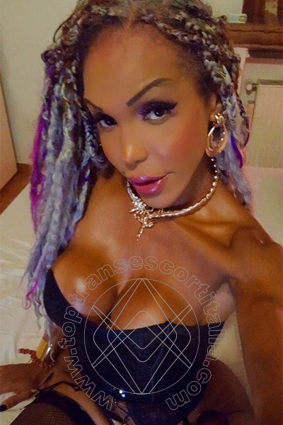 Foto selfie 26 di Wanessa Armani transescort Frosinone