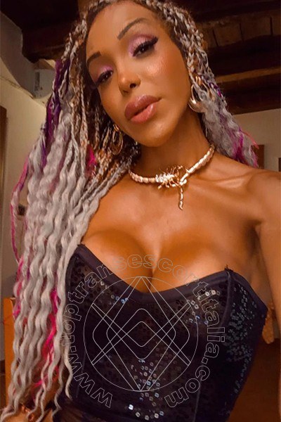 Foto selfie 19 di Wanessa Armani transescort Frosinone