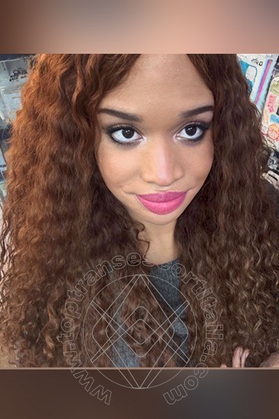Foto selfie 5 di Evelyn Domenicana transescort Cuneo