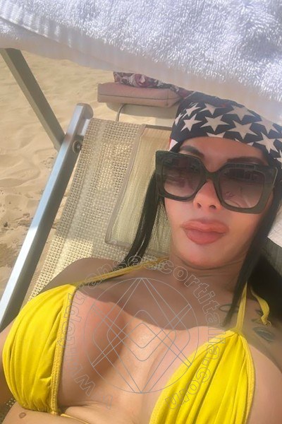 Foto selfie 9 di Helena Dias transescort Mantova