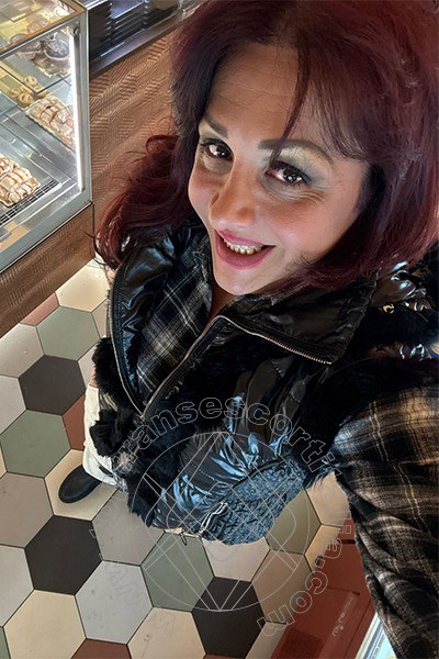 Foto selfie 1 di Carla Attrice Italiana transescort Napoli