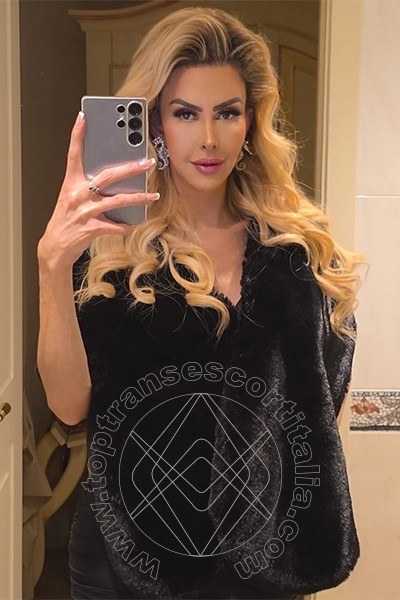 Foto selfie 2 di Mina transescort Legnano