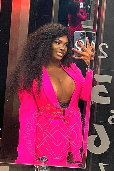 Foto selfie 8 di Karol Bombom transescort Londra