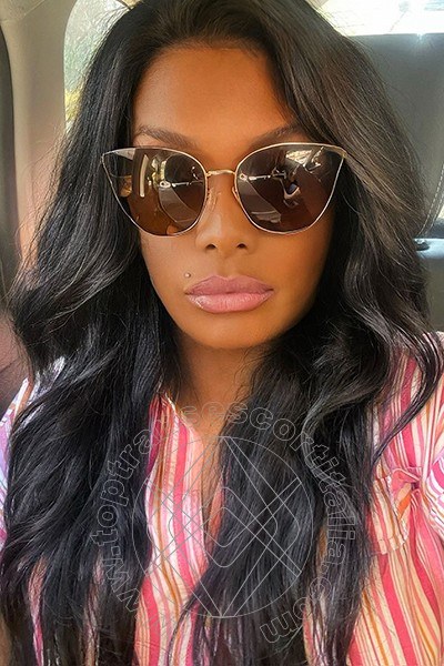 Foto selfie 4 di Karol Bombom transescort Londra