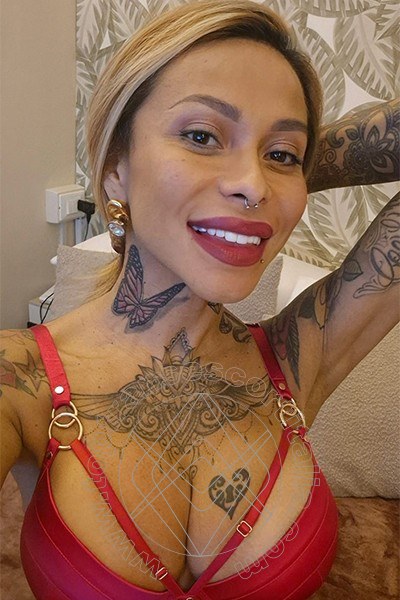 Foto selfie 6 di Alessandra Toledo Pornostar transescort Rimini