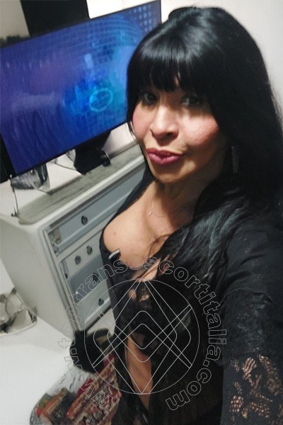 Foto selfie 20 di Tainá Oliveira transescort Prato