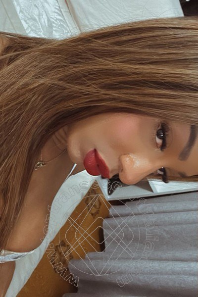 Foto selfie 8 di Hillary Brasiliana transescort Alba Adriatica