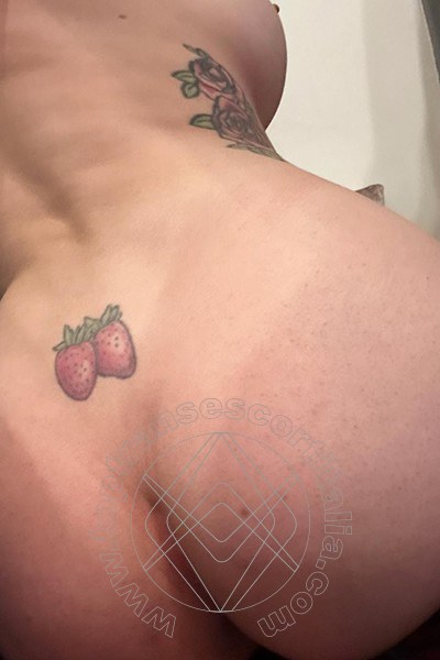 Foto selfie hot di Gabriella Gandini La Dea transescort Bologna