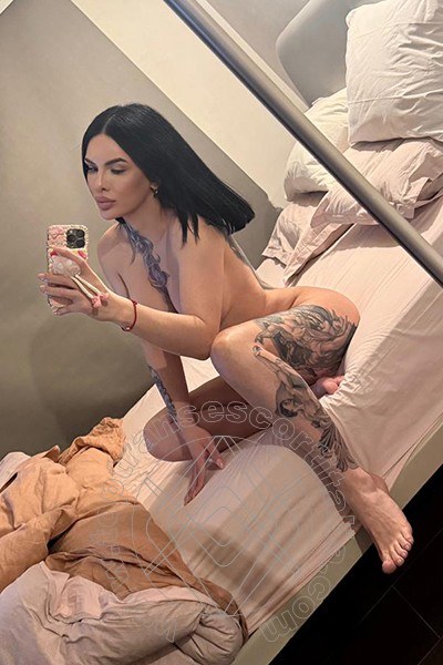 Foto selfie 2 di Rebecca Hot transescort Roma