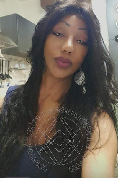 Foto selfie 1 di Roberta Hot transescort Rimini