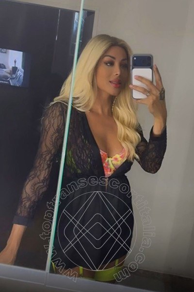 Foto selfie di Camilla Brazil transescort Roma