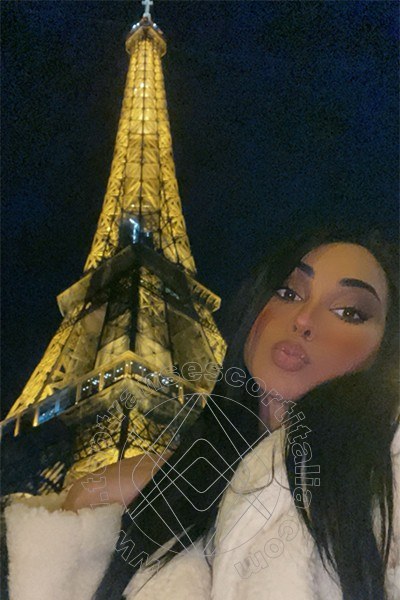 Foto selfie 39 di Jennifer Anguria Pornostar transescort Civitanova Marche