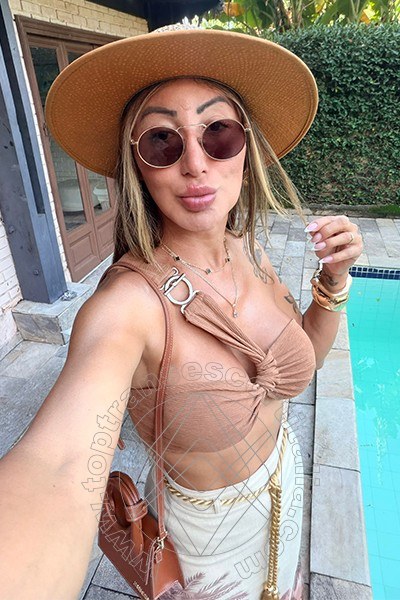 Foto selfie 15 di Raphaela Martins Pornostar transescort Savona