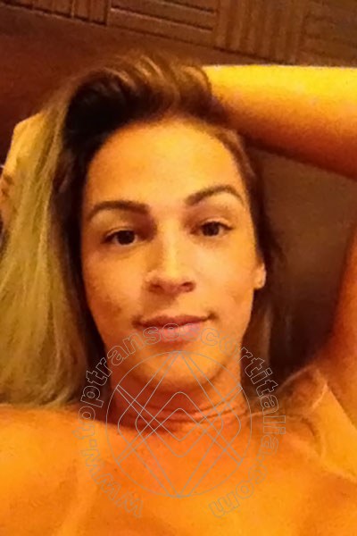 Foto selfie 16 di Dany de Castro Pornostar transescort Treviso