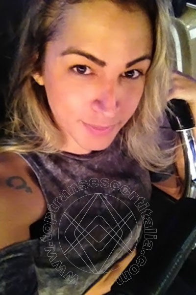 Foto selfie 17 di Dany de Castro Pornostar transescort Treviso