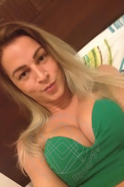 Foto selfie 20 di Dany de Castro Pornostar transescort Treviso