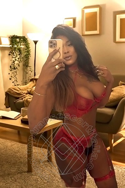 Foto selfie 2 di Viviane D'oro transescort Milano