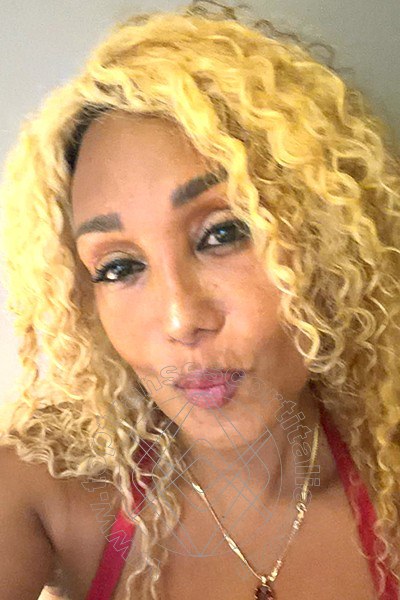 Foto selfie 2 di Amber transescort Milano