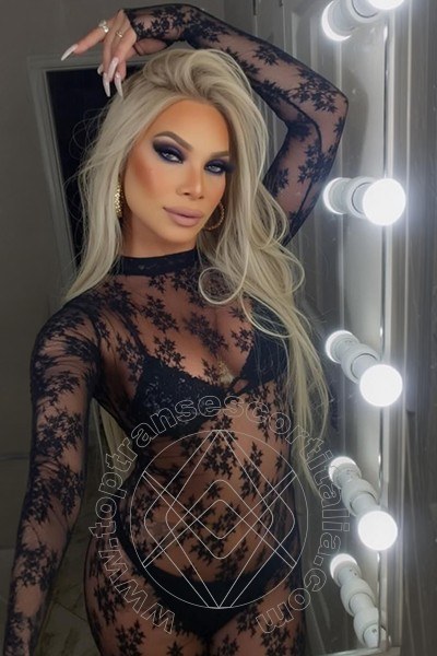 Foto selfie 8 di Bruna Dior transescort Alba Adriatica