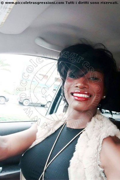 Foto selfie 1 di Naomi Black Hammer Pornostar transescort Mannheim